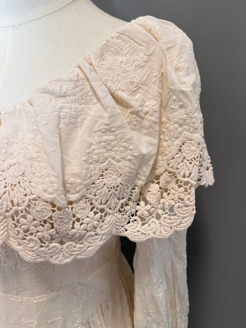 Vintage Cream Gunne Sax Dress with Lace Ruffled Collar and Buttoned Bodice – 70s-Inspired Gunne Sax Dress